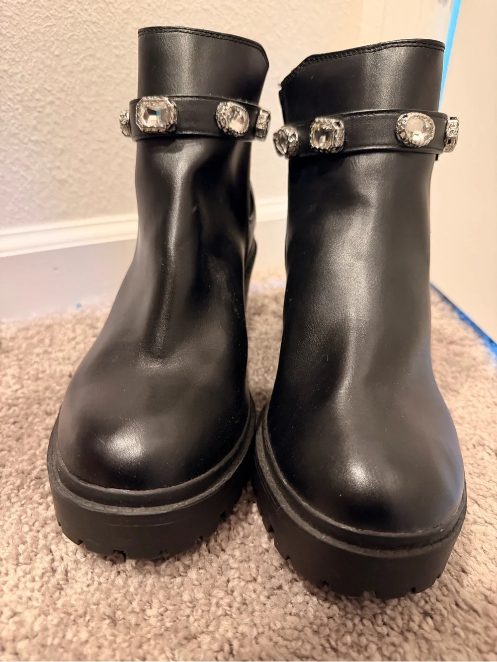 Torrid NEW Never Worn Black Embellished Ankle Boots – Size 11